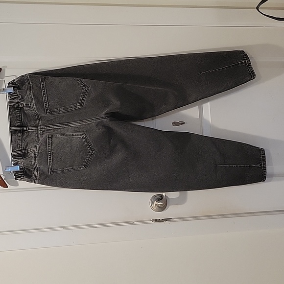 Aqua, high waisted pleated Barrel jeans - Picture 3 of 3